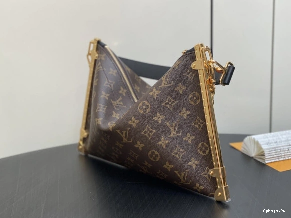 Lucky LOUIS Trunk VUITTON 0406